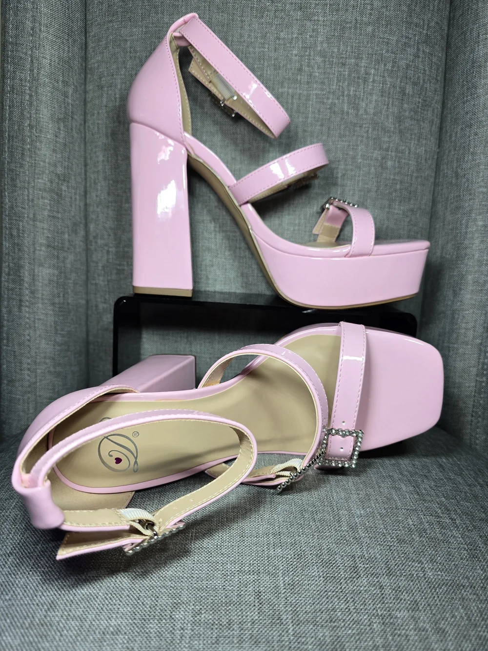 Delicious Shoes “Kebab” Pink Rhinestone Platform Heels – Women’s Size 7.5 – NIB